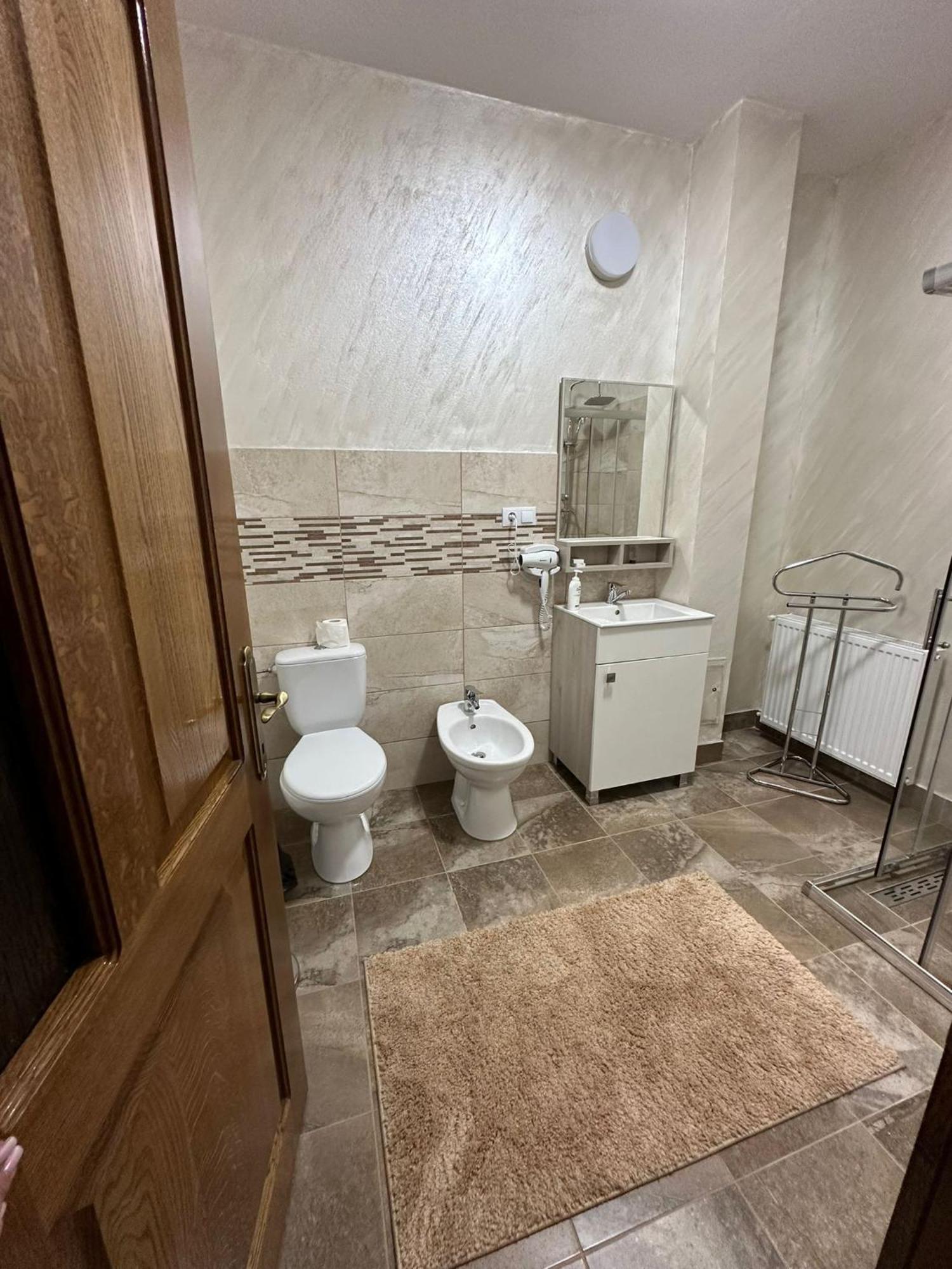 Casa Dacului Hotel Petrova Buitenkant foto